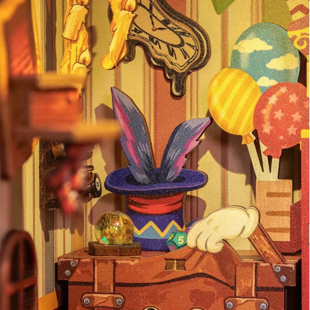 DIY Book Nook Kit - Amazing Toys Store