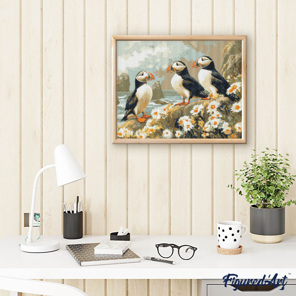 [PRE-ORDER] Diamond Painting - Puffin in daisy field - 40x50cm Rolled canvas