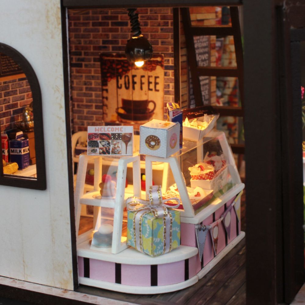 Miniature House - Coffee House