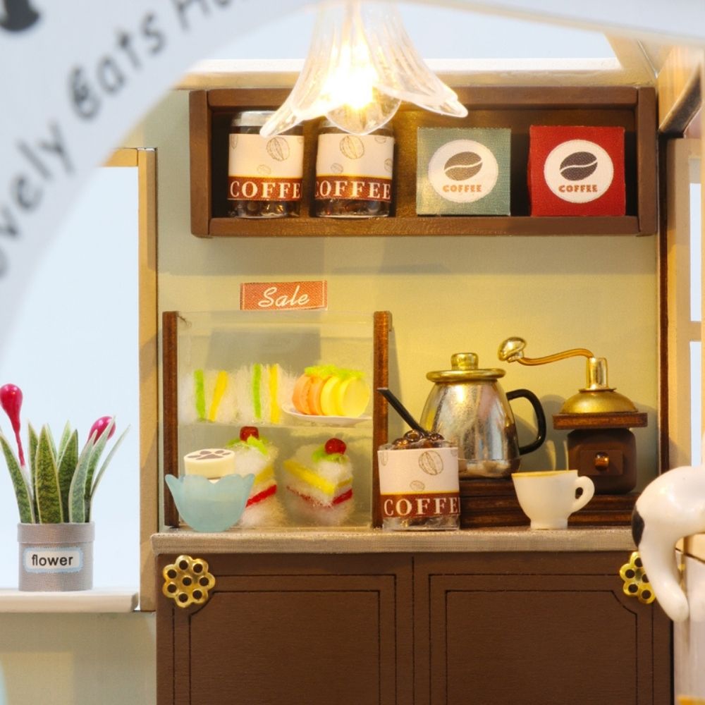 Miniature House - Cat Cafe Garden