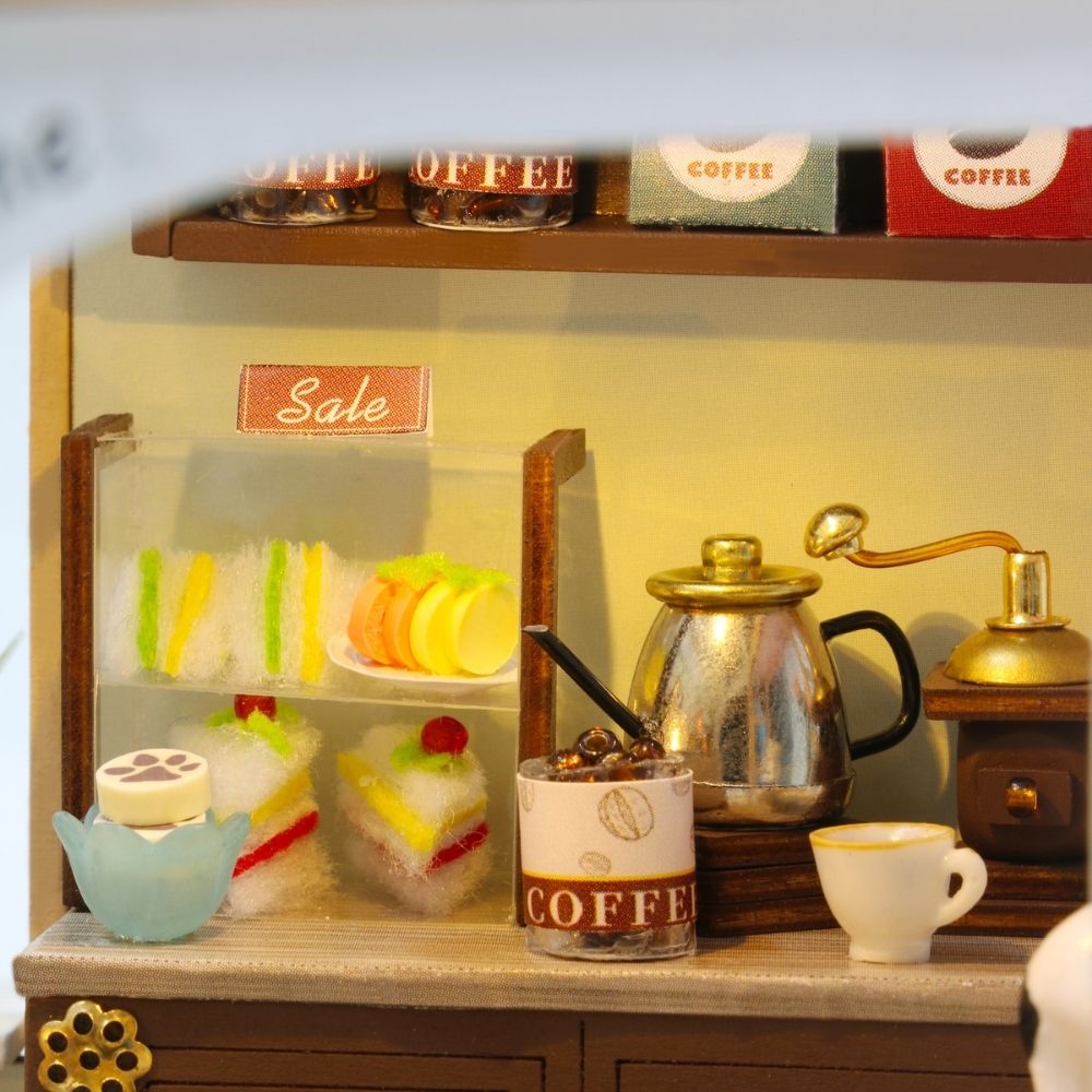 Miniature House - Cat Cafe Garden