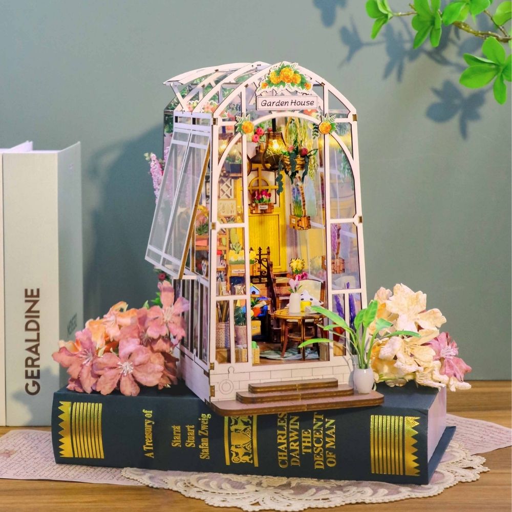 DIY Book Nook Kit - Garden House