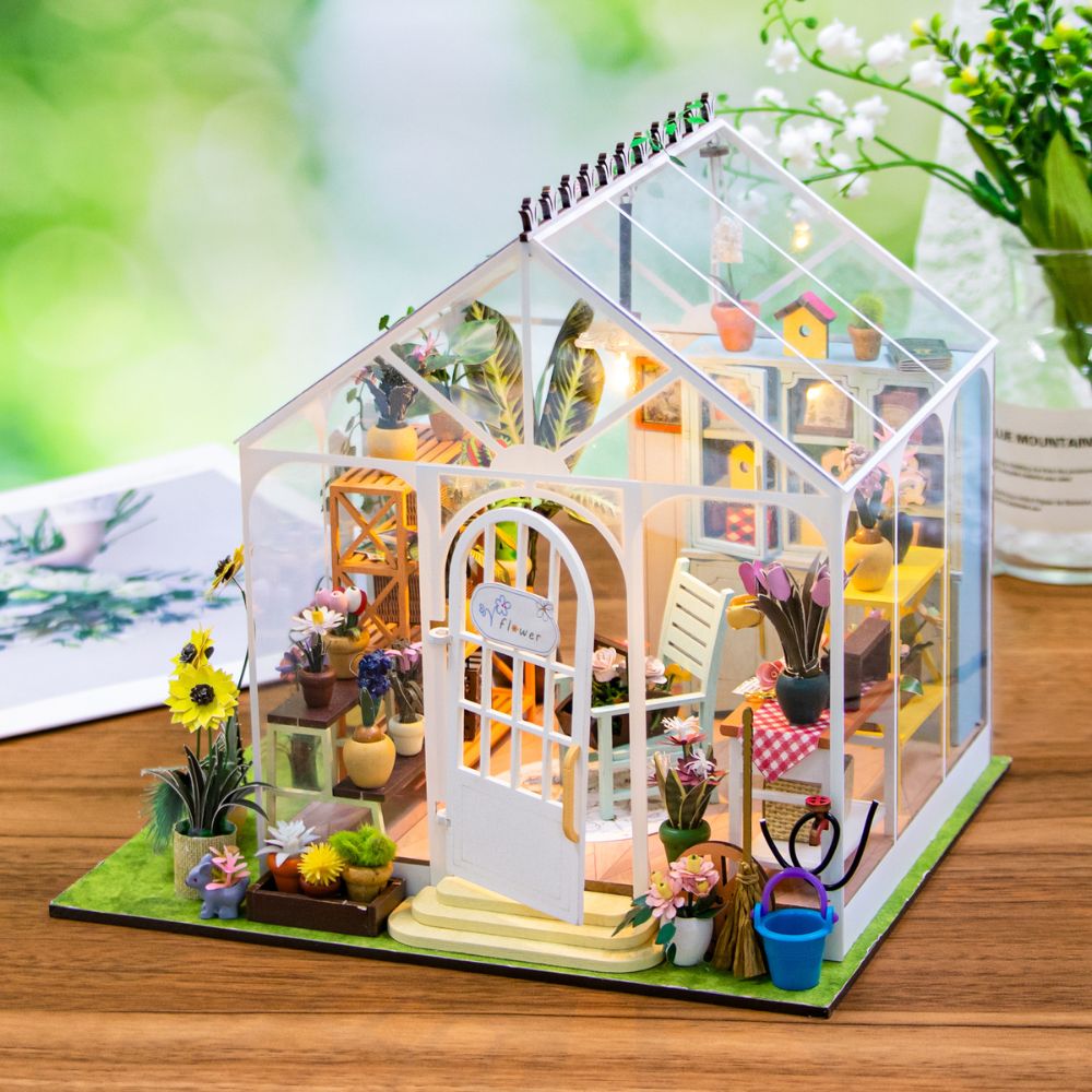 Miniature House - Sunshine Flower