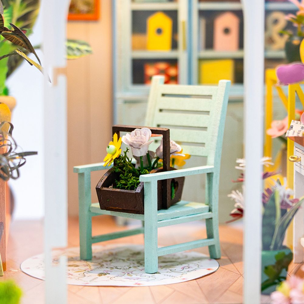 Miniature House - Sunshine Flower