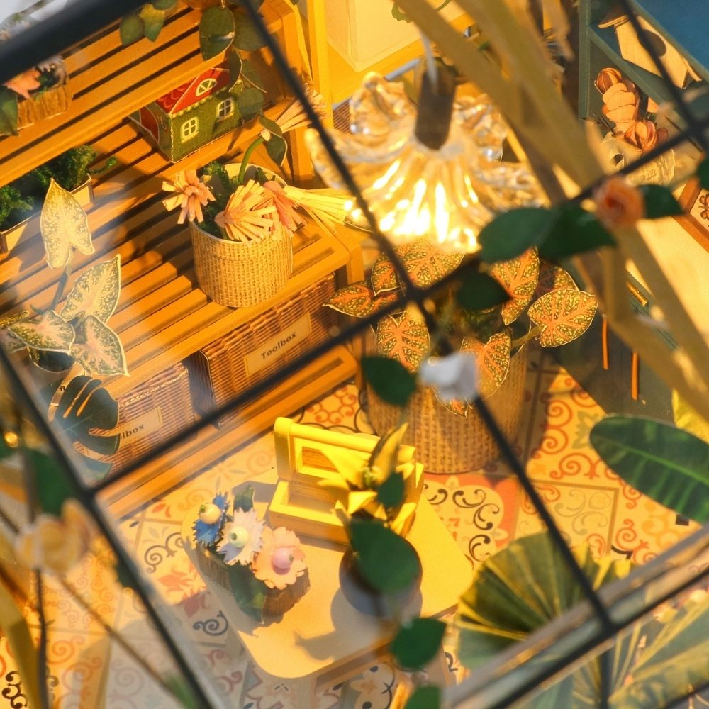 Miniature House - Sunshine Flower House