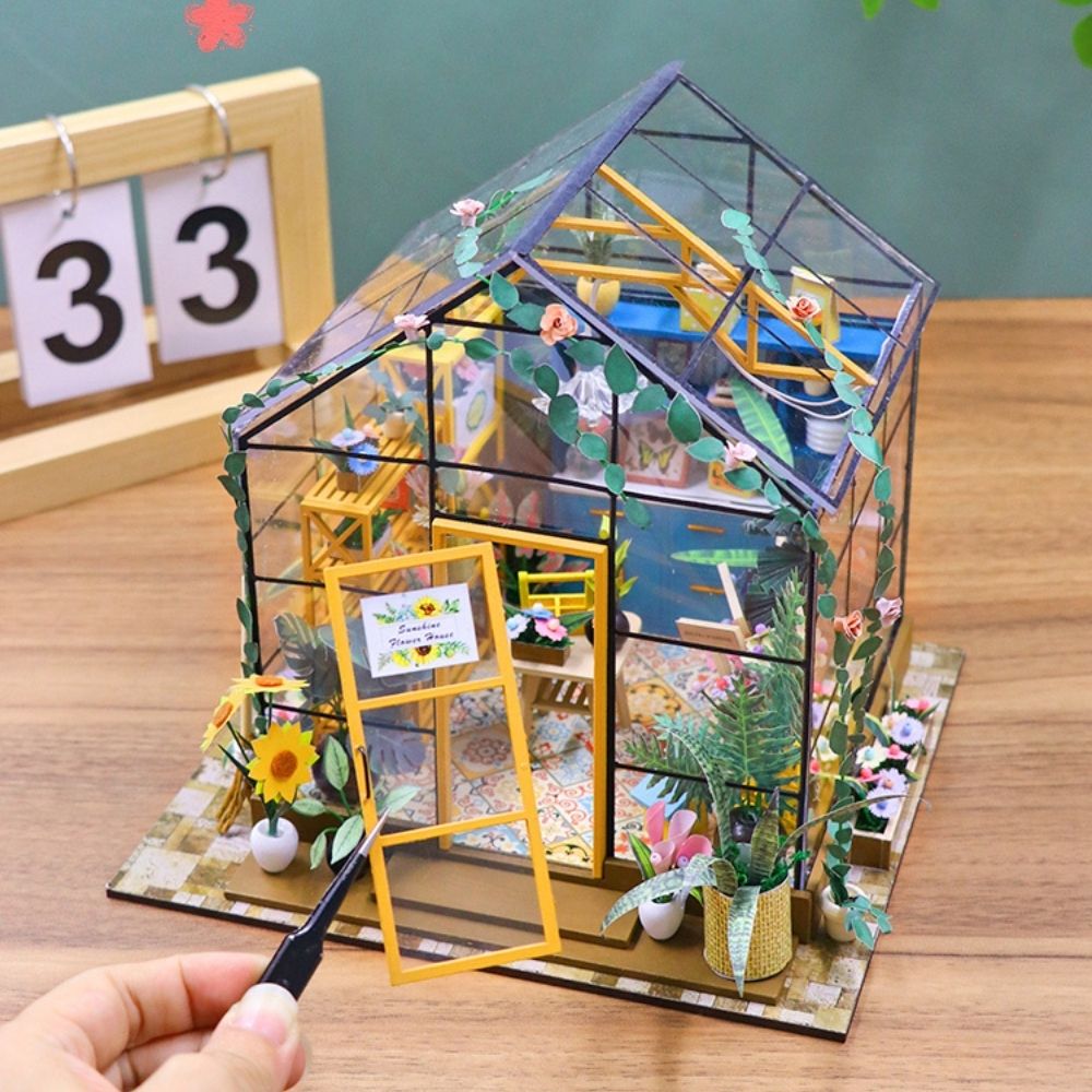 Miniature House - Sunshine Flower House