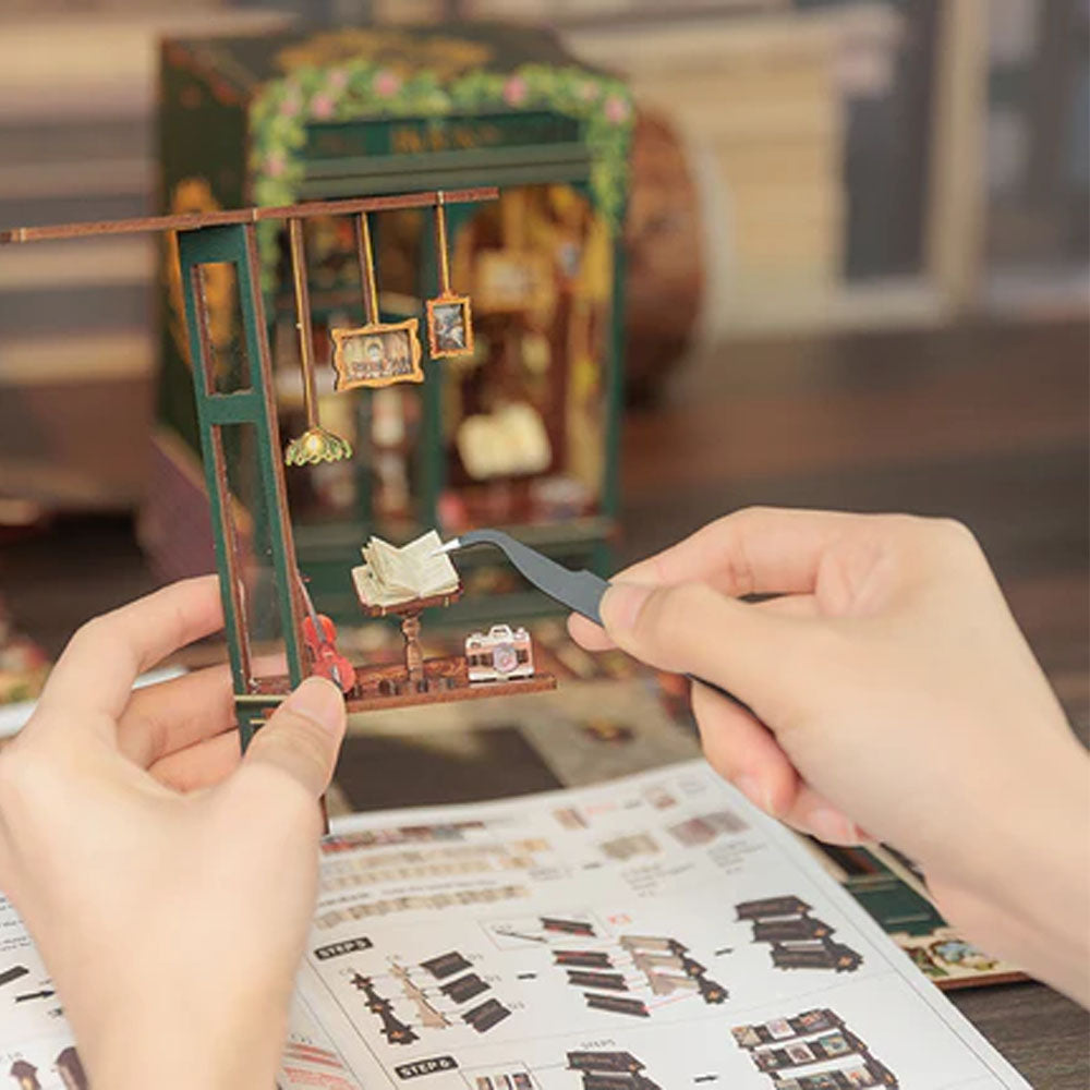 DIY Book Nook kit - Owl Bookstore