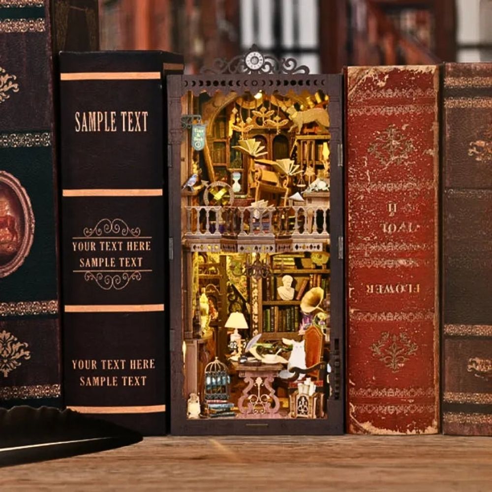 DIY Book Nook Kit - Wonder Library