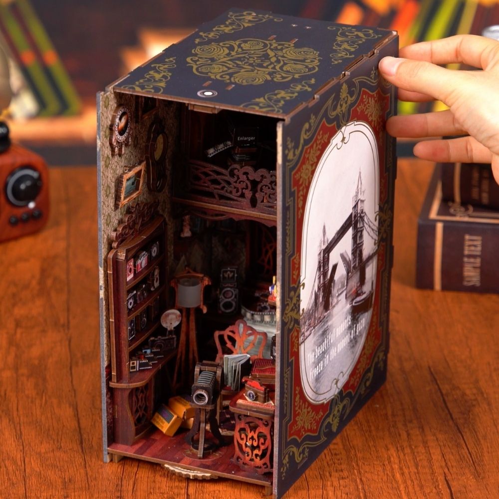 DIY Book Nook Kit - Film Darkroom