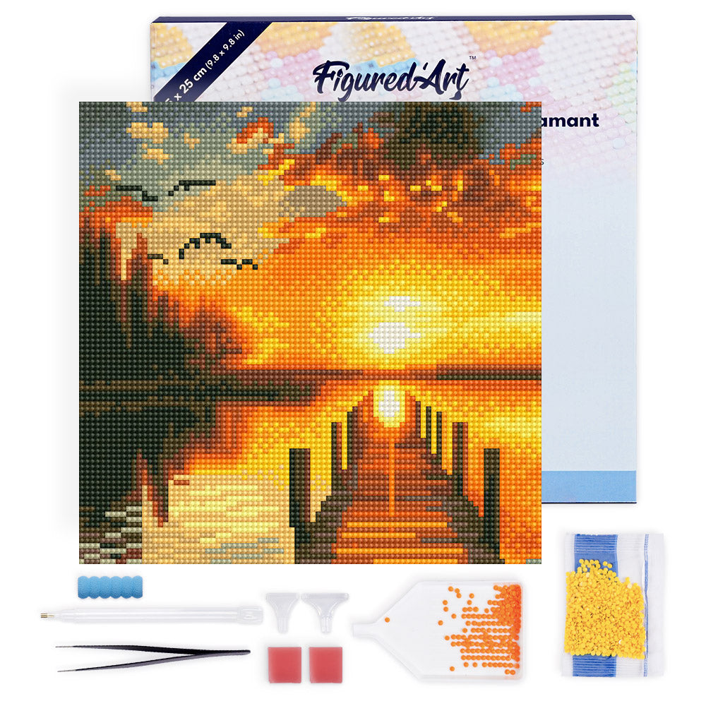 Mini Diamond Painting 25x25cm - Golden Lake Sunset - Framed canvas